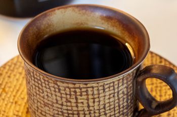 Zapomniana kawa wraca do łask. Działa jak najlepszy balsam dla jelit i mogą pić ją nawet dzieci