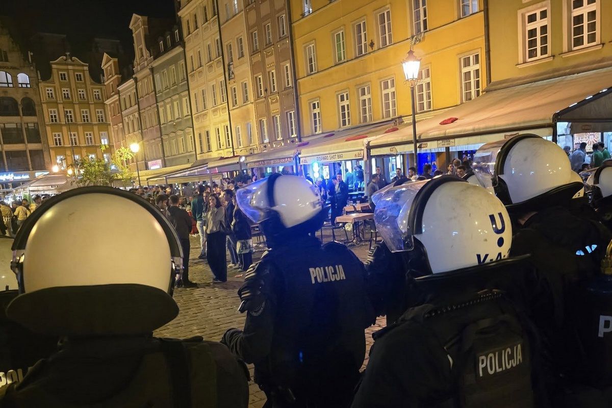 Zamieszki kibiców we Wrocławiu przed Finałem Ligi Konferencji UEFA