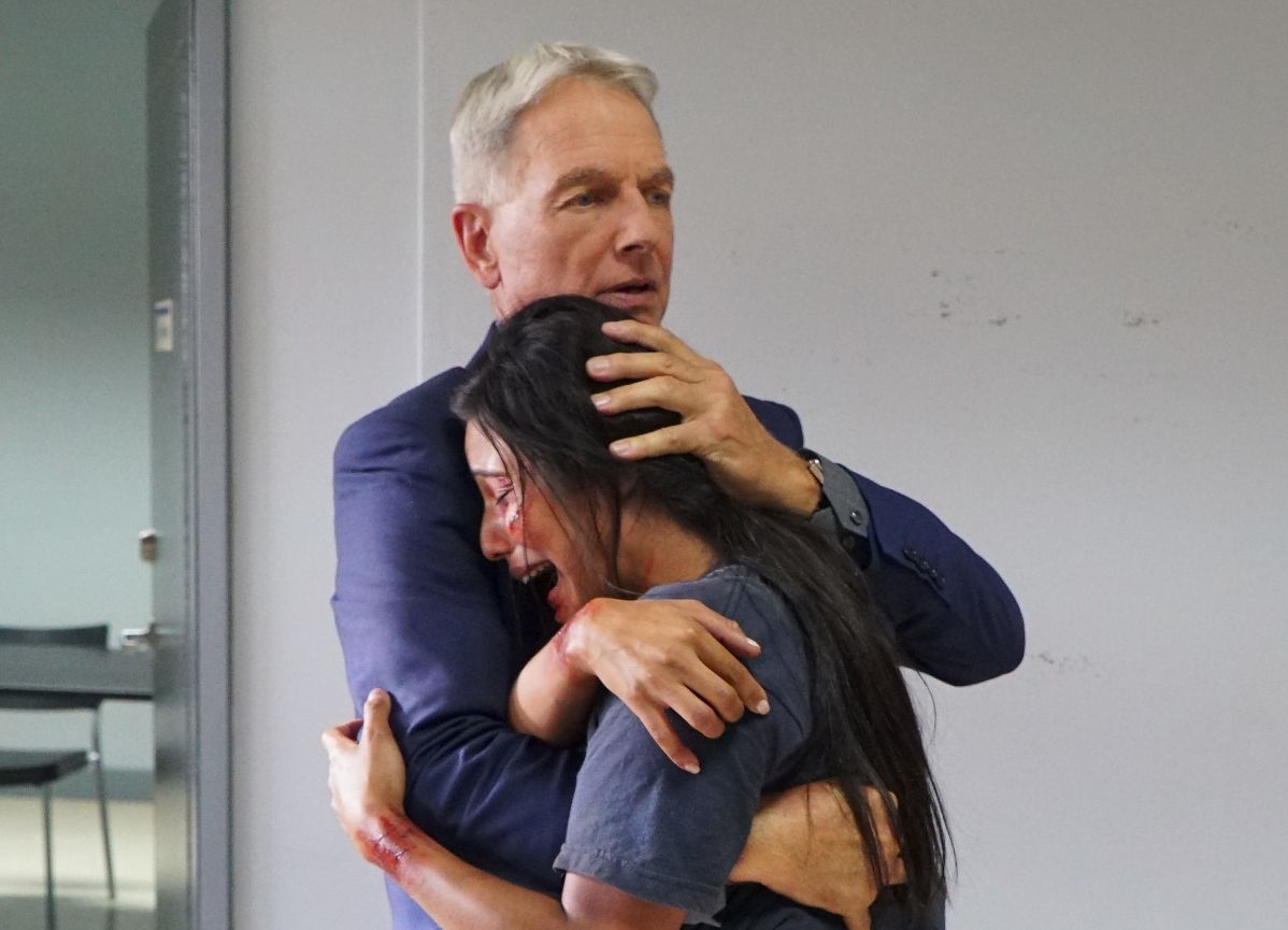 Mark Harmon i Emily Alabi w serialu "Agenci NCIS"