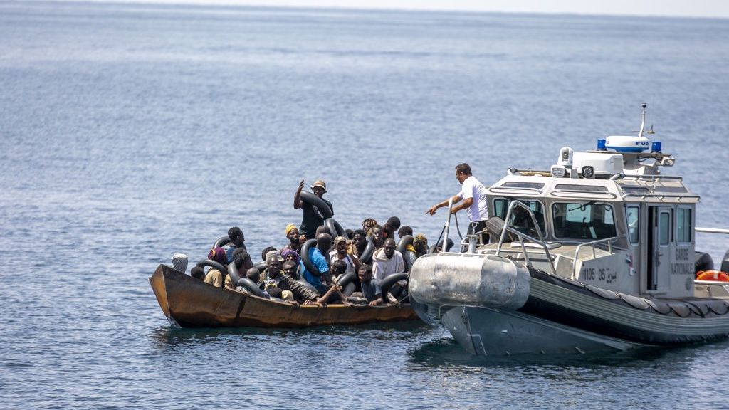 Nawet 209 tys. migrantów na morzu. Przemytnicy zarabiają krocie