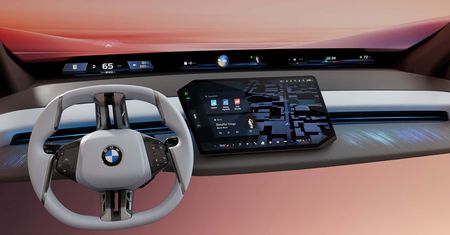 BMW szykuje rewolucję w kokpitach. Kierownica też nie jest zwyczajna
