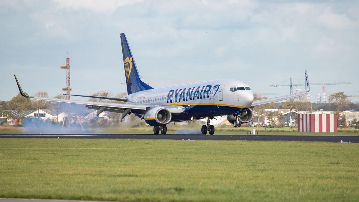 Ryanair low cost carrier, Boeing 737-8AS(WL) aircraft as seen on final approach landing on Polderbaan runway 18R/36L at Amsterdam Schiphol International Airport AMS EHAM in The Netherlands. The Boeing 737-800 Next Gen has the registration EI-DAN with 2x CFMI jet engines. Ryanair RYR FR, the Irish budget carrier connects the Dutch city with Dublin, Ireland and Malaga, Spain. Amsterdam, Netherlands - October 27, 2019 (Photo by Nicolas Economou/NurPhoto via Getty Images)