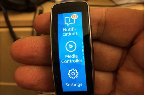 Gear Fit opaska aktualizacja obraz pionowy