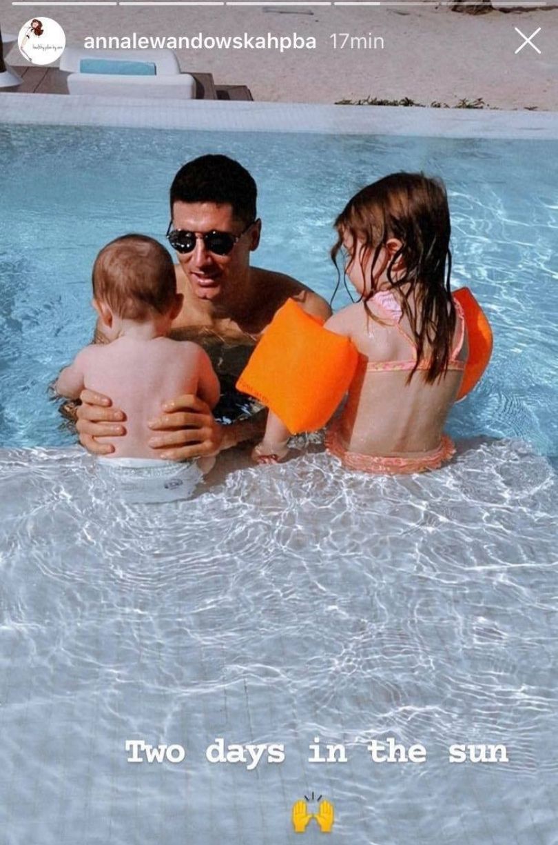 Anna i Robert Lewandowscy pozdrawiają z Dubaju