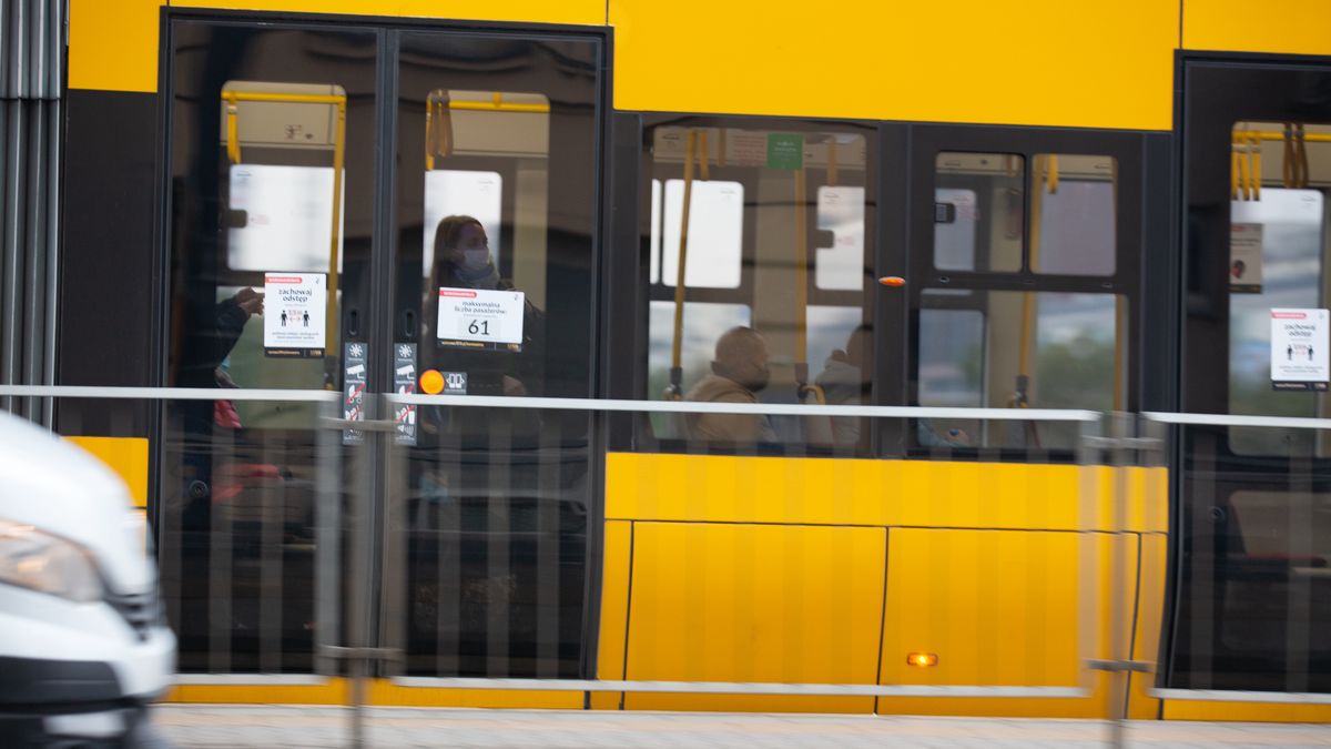 Na zdjęciu tramwaj warszaskiego ZTM