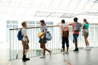 Nie mogło być inaczej. Wyprawka szkolna znowu droższa. Tyle płacą Polacy