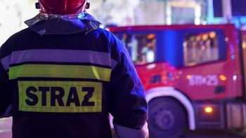 Karpacz: W jednym z pensjonatów w dzisiaj po południu (22.11) wybuchł pożar. Podczas akcji ranny został policjant