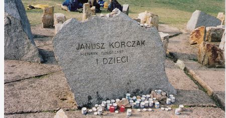 Warszawa. Janusz Korczak i dzieci. 5 sierpnia wyszli w ostatnią drogę