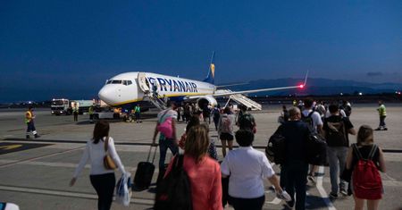 Polacy utknęli w samolocie do Grecji. "Bezprawnie przetrzymywali nas"