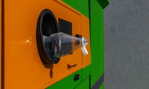 Pierwsze takie urządzenie w stolicy. Kaucja na kartę