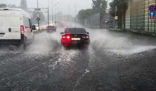 Nawałnice przeszły przez Polskę. Metr wody i zalążki trąb powietrznych