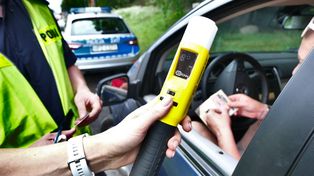 Miał 1,5 promila i kierował samochodem. Został zatrzymany