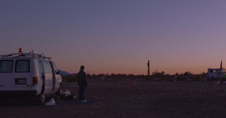"Nomadland. W drodze za pracą". Koczownicy czy bezdomni? Opowieść o współczesnych nomadach