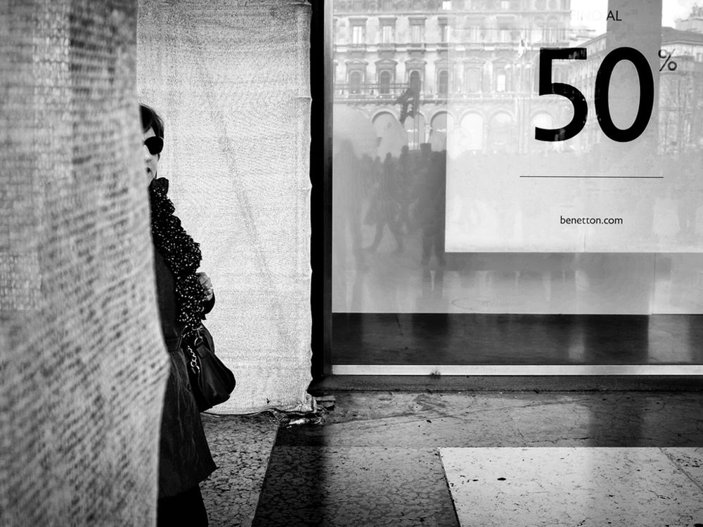 Fotografia uliczna pozbawiona twarzy w projekcie Diego Bardone 15