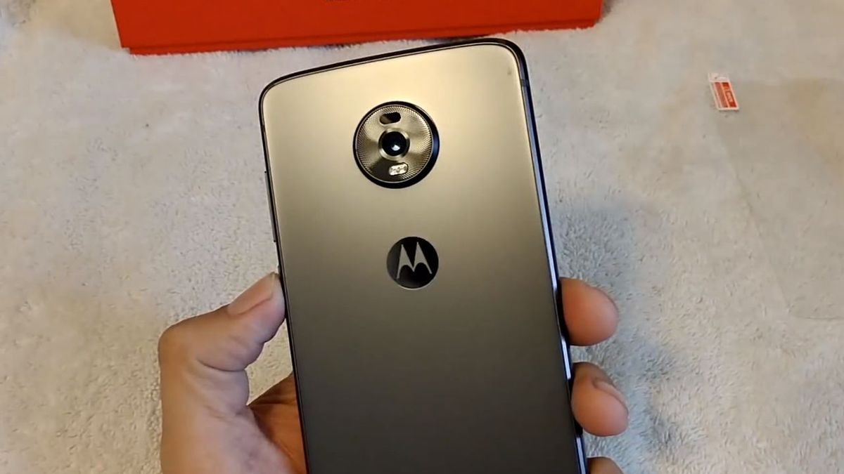 Motorola Moto Z4 w pełnej krasie. Ktoś kupił smartfon, który nie został jeszcze zaprezentowany 1
