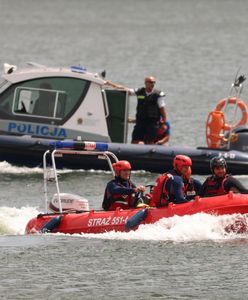 Płynął w ubraniu i butach. Media o tragedii na obozie harcerskim