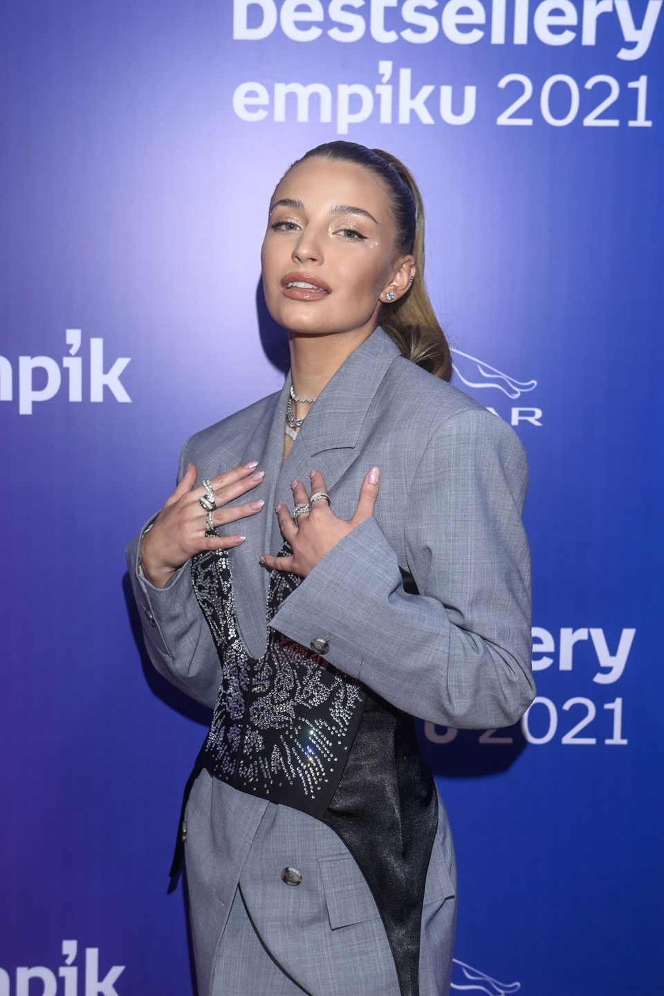 Refleksyjna Julia Wieniawa porównuje się do... Jennifer Lopez