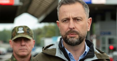 PiS przedstawiło swój program gotowości obronnej. Minister obrony zareagował