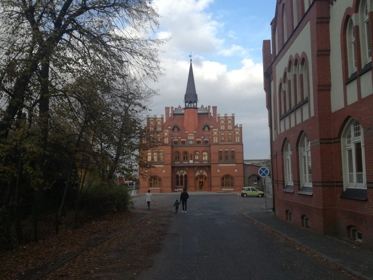 Dworzec kolejowy w Nowych Skalmierzycach