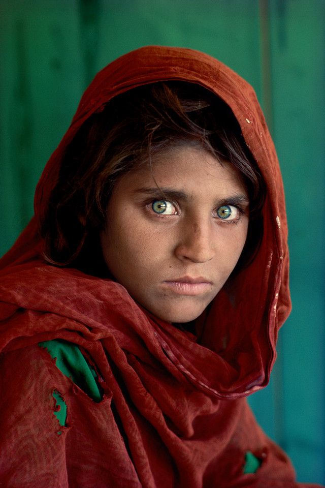 Kim jest Szarbat Gula - "afgańska dziewczyna" z portretu Steve'a McCurry? 2