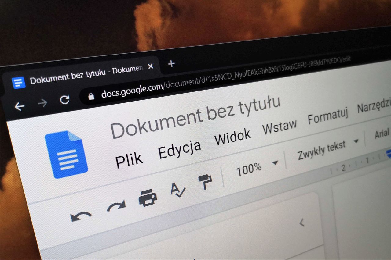 Dokumenty Google otrzymują sprawdzanie pisowni i gramatyki znane z Gmaila, fot. Oskar Ziomek