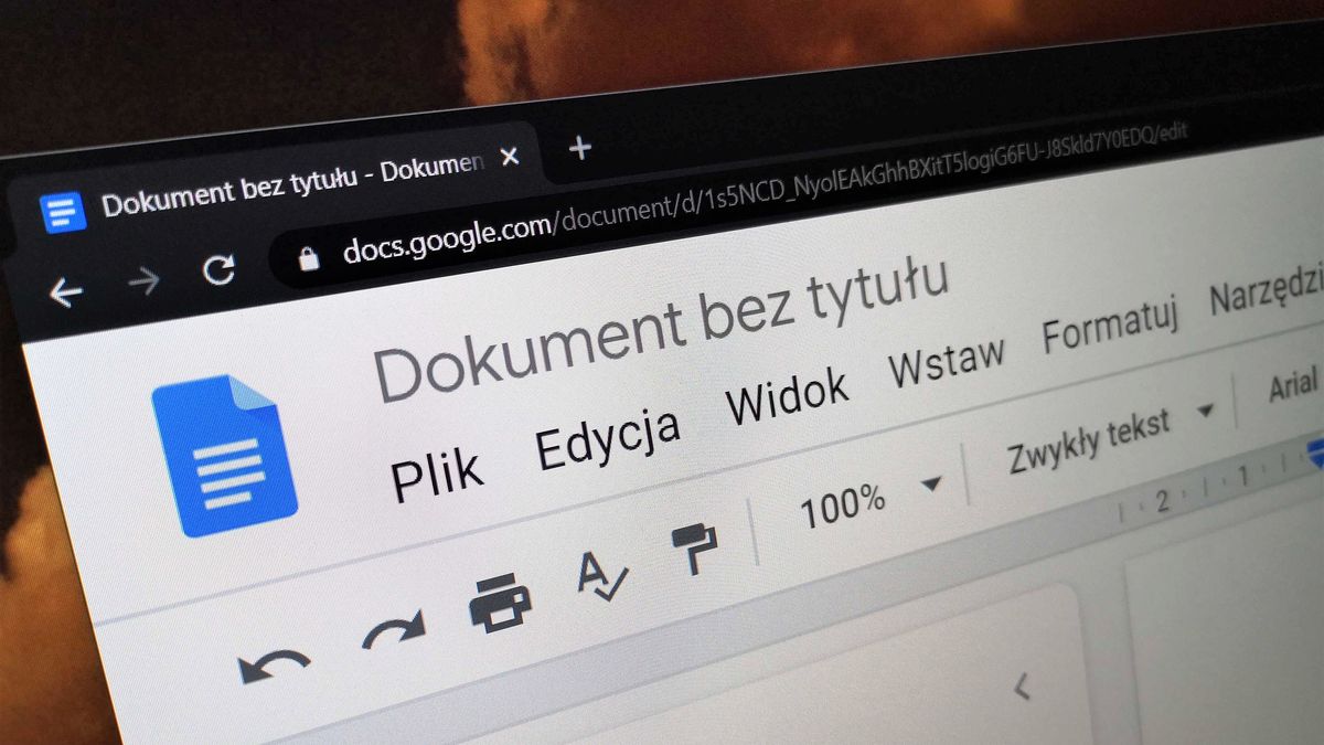 Dokumenty Google otrzymują sprawdzanie pisowni i gramatyki znane z Gmaila, fot. Oskar Ziomek