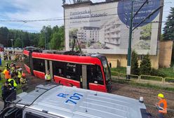 W centrum Katowic wykoleił się tramwaj. Są poszkodowani