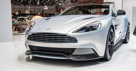 Mercedes-Benz przejmie Astona Martina?