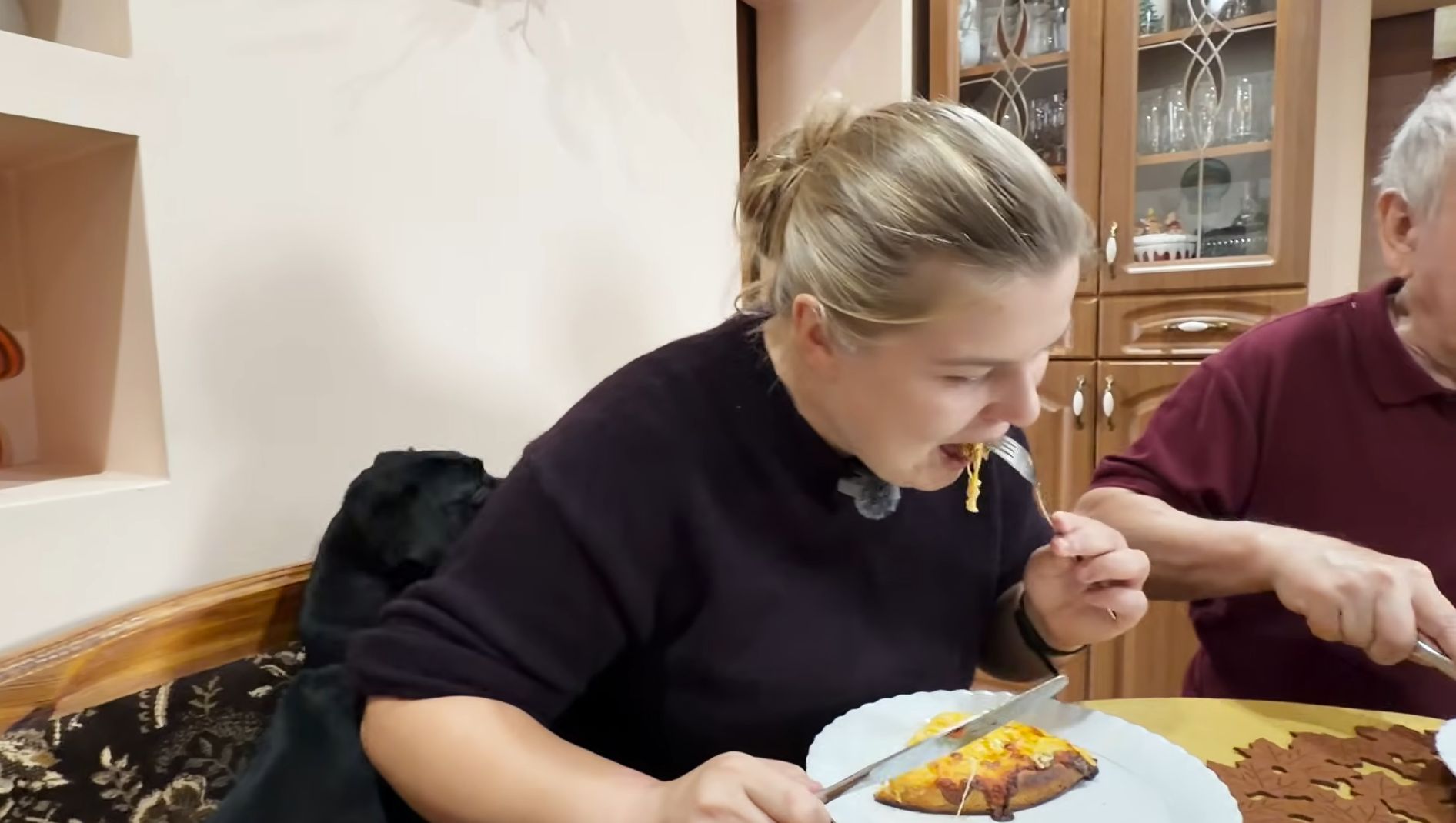 Makowkamusic testuje pizze Książula