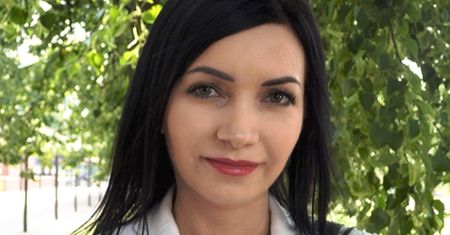 Oksana Yarema od 25 lat mieszka w Polsce, jej rodzina nie może opuścić Ukrainy. "Siostra płakała do telefonu"