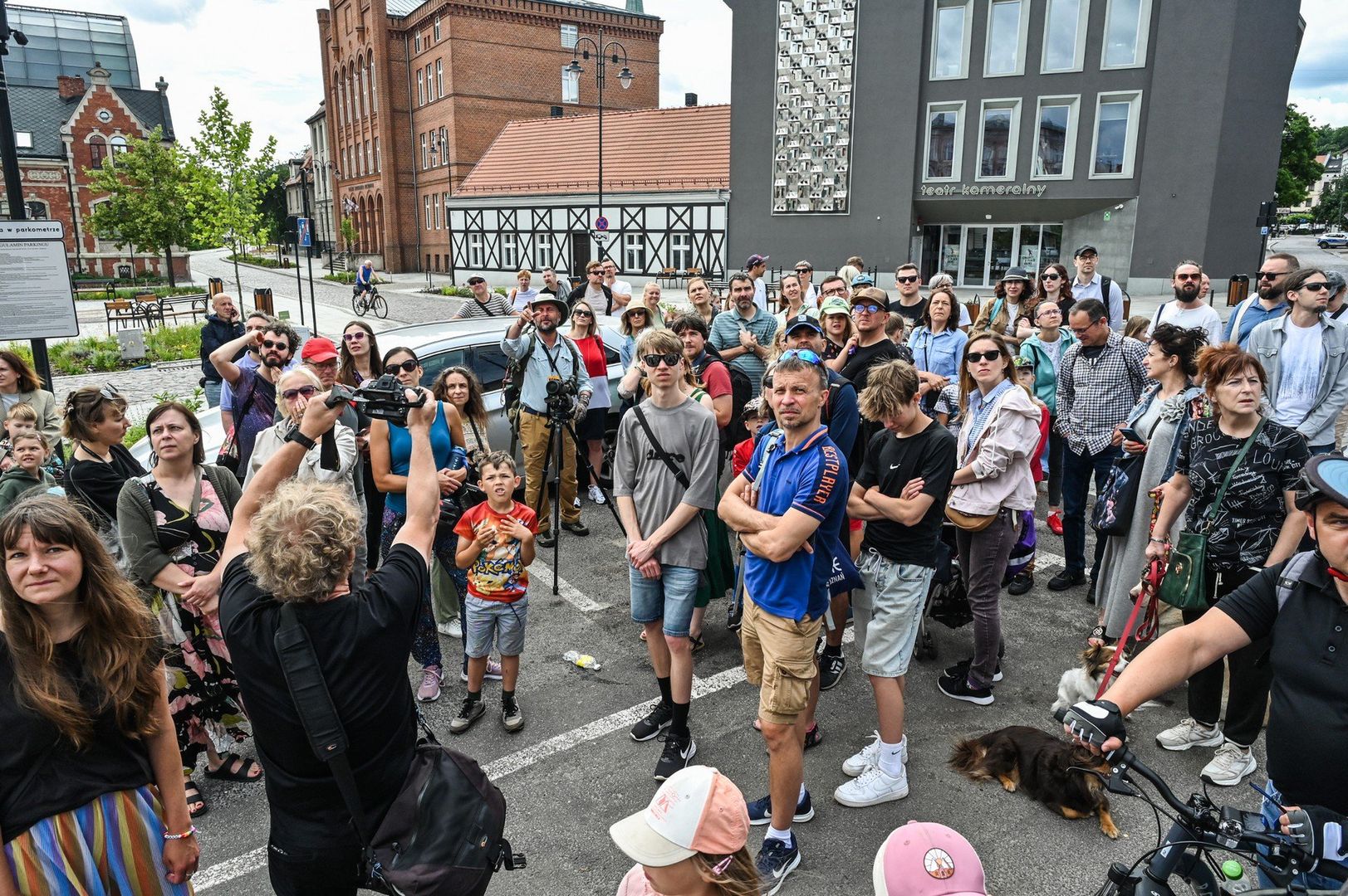 Adam Wajrak zabrał gości festiwalu na spacer po Bydgoszczy. 