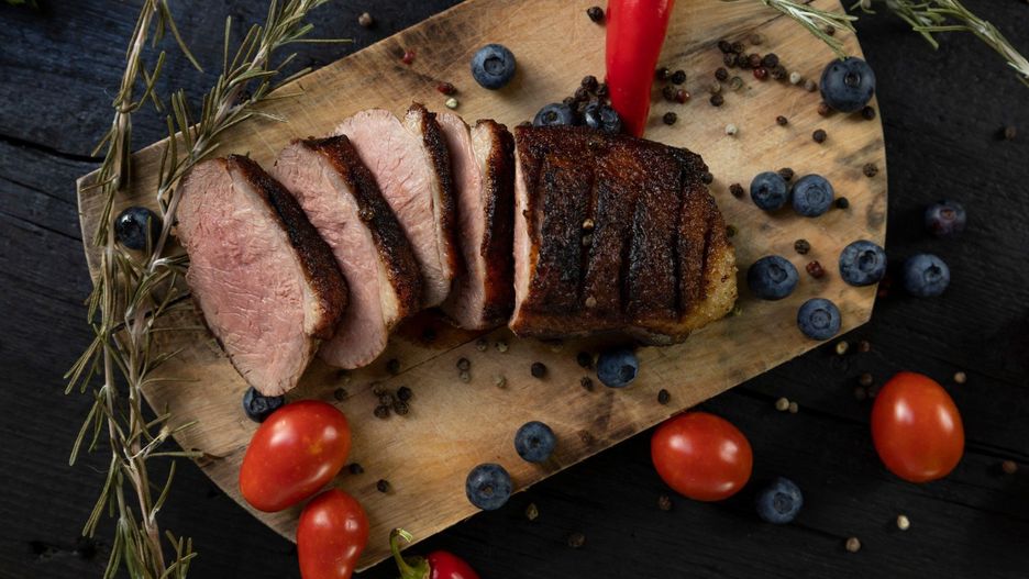 Gęś pieczona w rękawie to propozycja na świąteczny obiad z rodziną