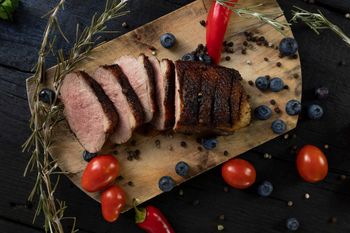 Gęś pieczona w rękawie. Wyjątkowe danie na rodzinny obiad