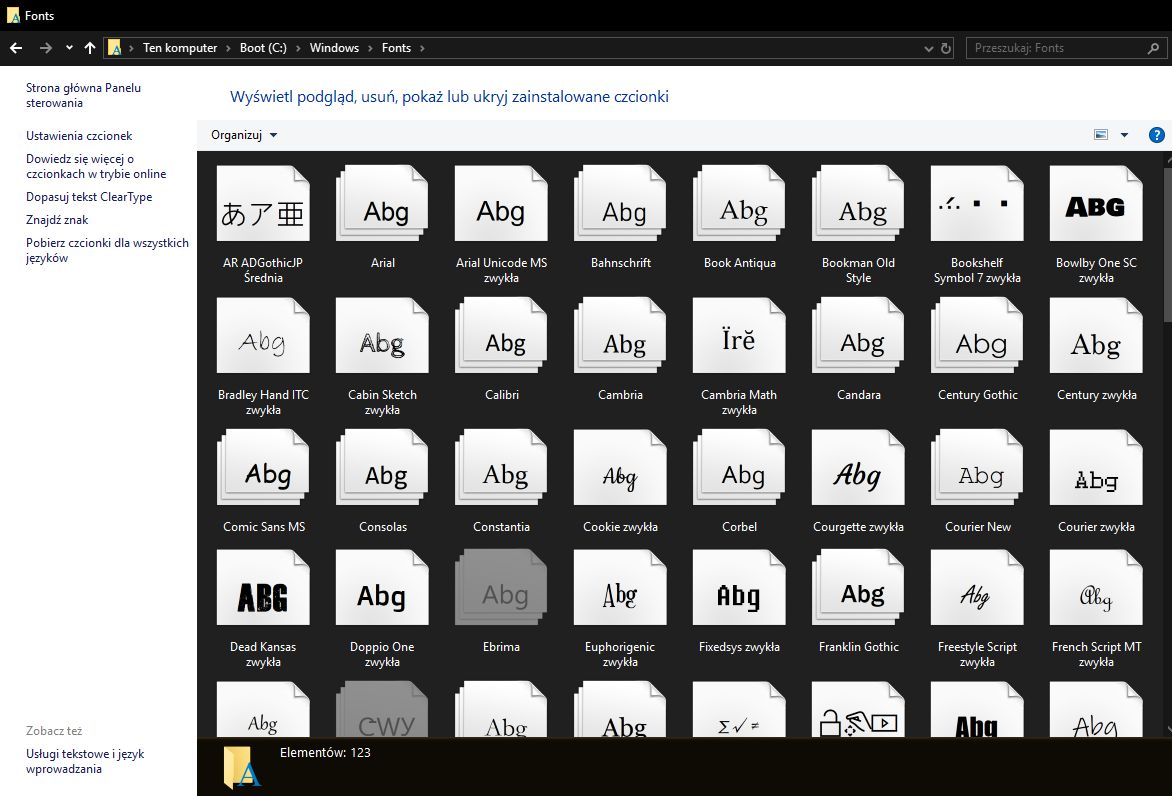 Folder Fonts to przykład prawdziwego miksu kolorów z jasnego i ciemnego motywu.