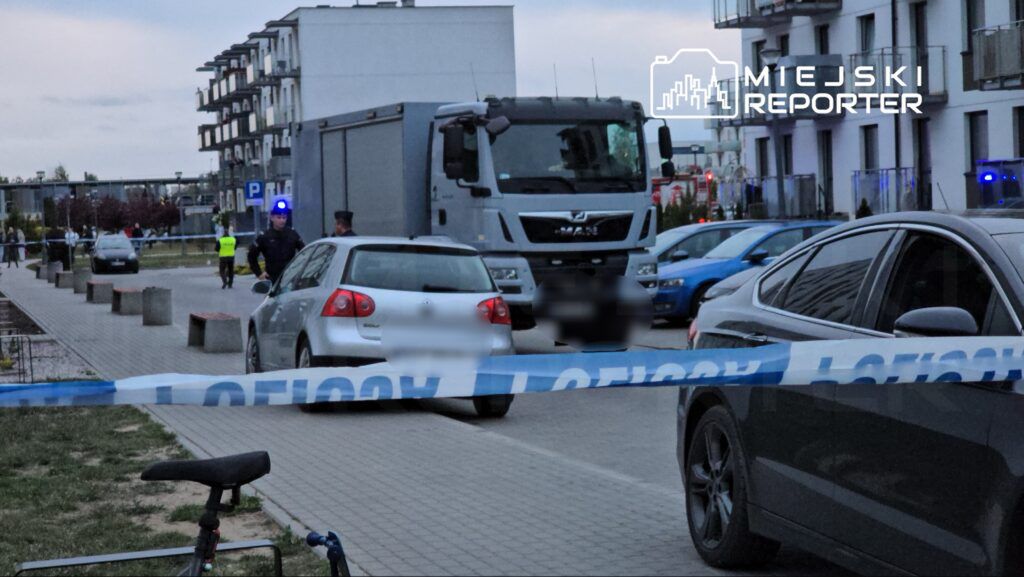 Kolejna duża akcja CBŚP w Wieliszewie. Ewakuowano budynek i odgrodzono osiedle