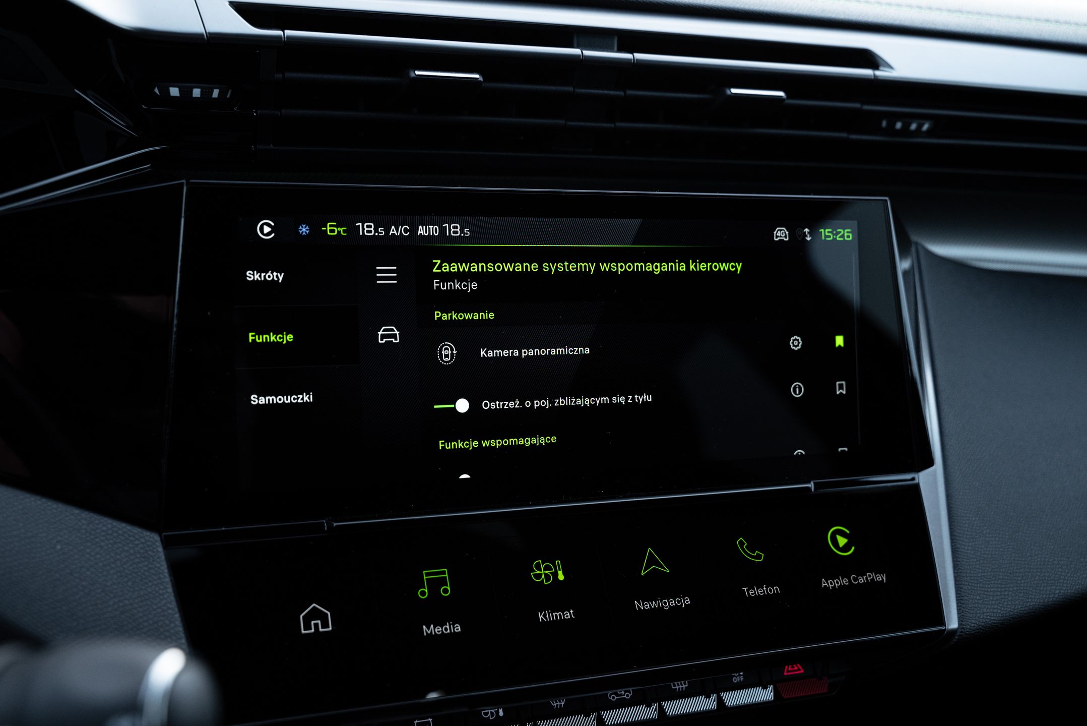 Peugeot 408 Hybrid 145