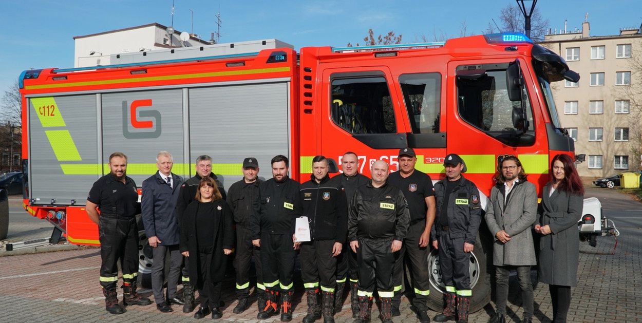 Myszków: Nowy wóz ratowniczo-gaśniczy dla OSP Myszków-Smudzówka
