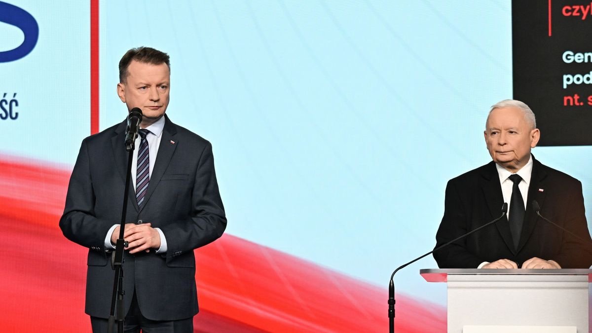 Jaros�aw Kaczy�ski, Mariusz B�aszczak
Radek Pietruszka
konferencja prasowa, konferncja konferencji, Nowogrodzka, PiS, polityk polityka, prasowa prasowej