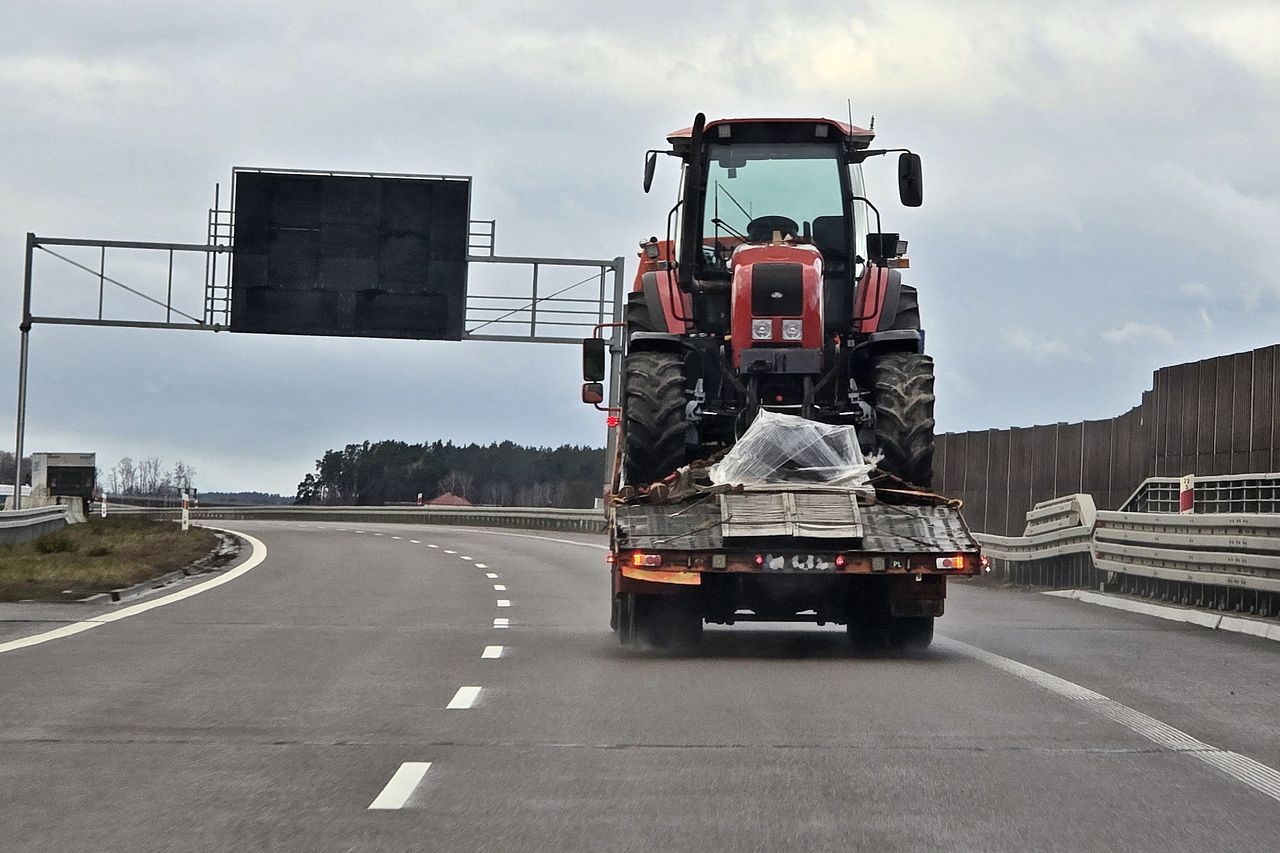 Ciągnik MTZ Belarus