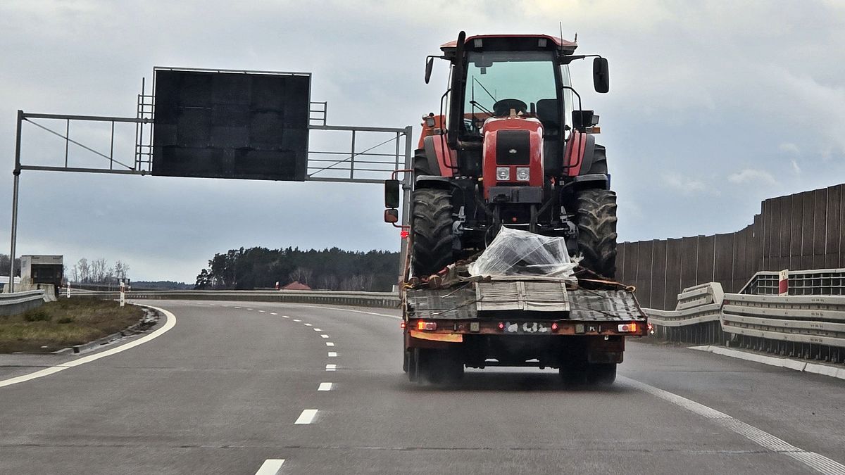 Ciągnik MTZ Belarus