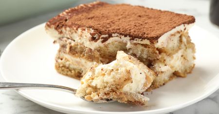 Tiramisu bez jajek robię i na tanim serku. Smakuje lepiej niż klasyk