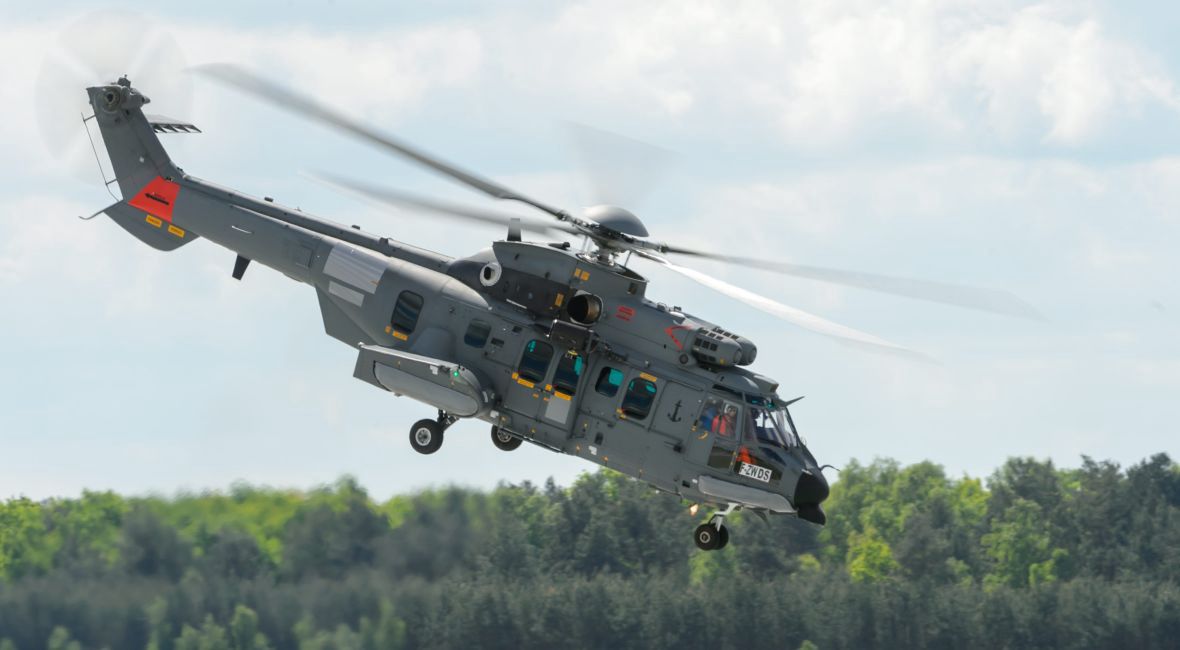 Śmigłowiec EC-725 Caracal w 33 Bazie Lotnictwa Transportowego w Powidzu. Maj 2015 roku