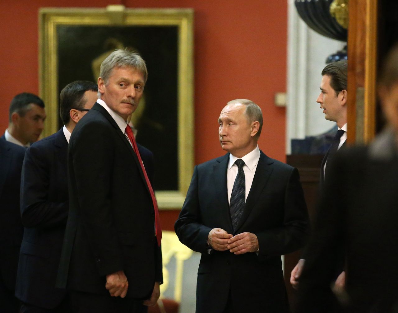 Dmitrij Pieskow and Władimir Putin