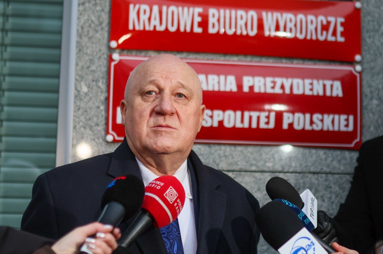 Tysiące zmarłych na listach poparcia. PKW odmawia rejestracji