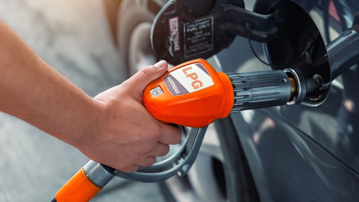 Tankowanie LPG wciąż opłaca się bardziej niż w przypadku benzyny