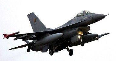 Myśliwiec F-16 runął do morza, pilot zginął