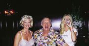 Kobiety Hugh Hefnera. Mówił, że kiedy był żonaty, nie zdradzał... ale czy ktoś mu wierzy?