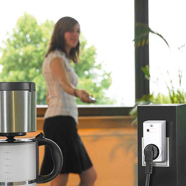 Włącz i wyłącz sprzęt na odległość