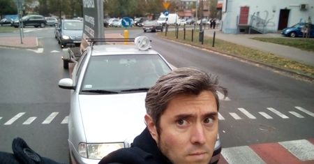Zielona Góra: artysta blokował samochód z homofobicznym hasłem