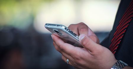 "Gimby nie znają", czyli co wiesz o telefonach komórkowych?